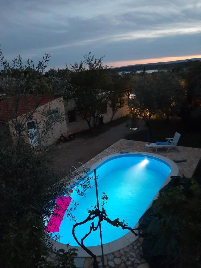 Holiday House Pulina Punat Esterno foto