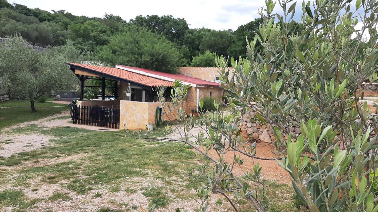 Holiday House Pulina Punat Esterno foto